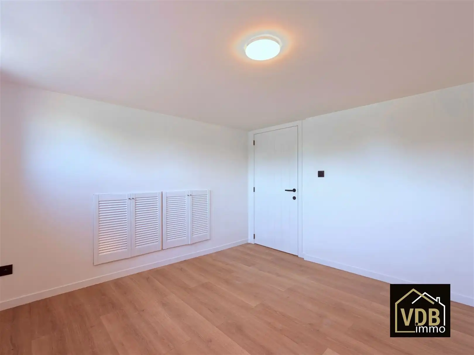 Een knus gerenoveerde woning met 3 slaapkamers en tuin foto 34