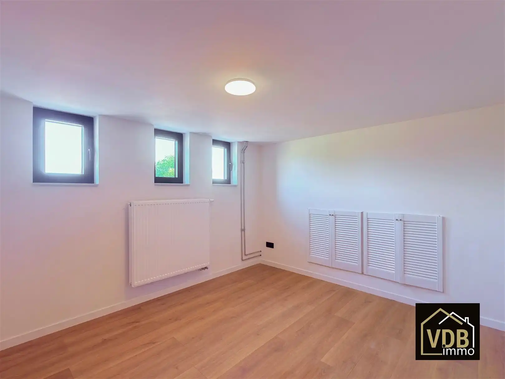 Een knus gerenoveerde woning met 3 slaapkamers en tuin foto 34