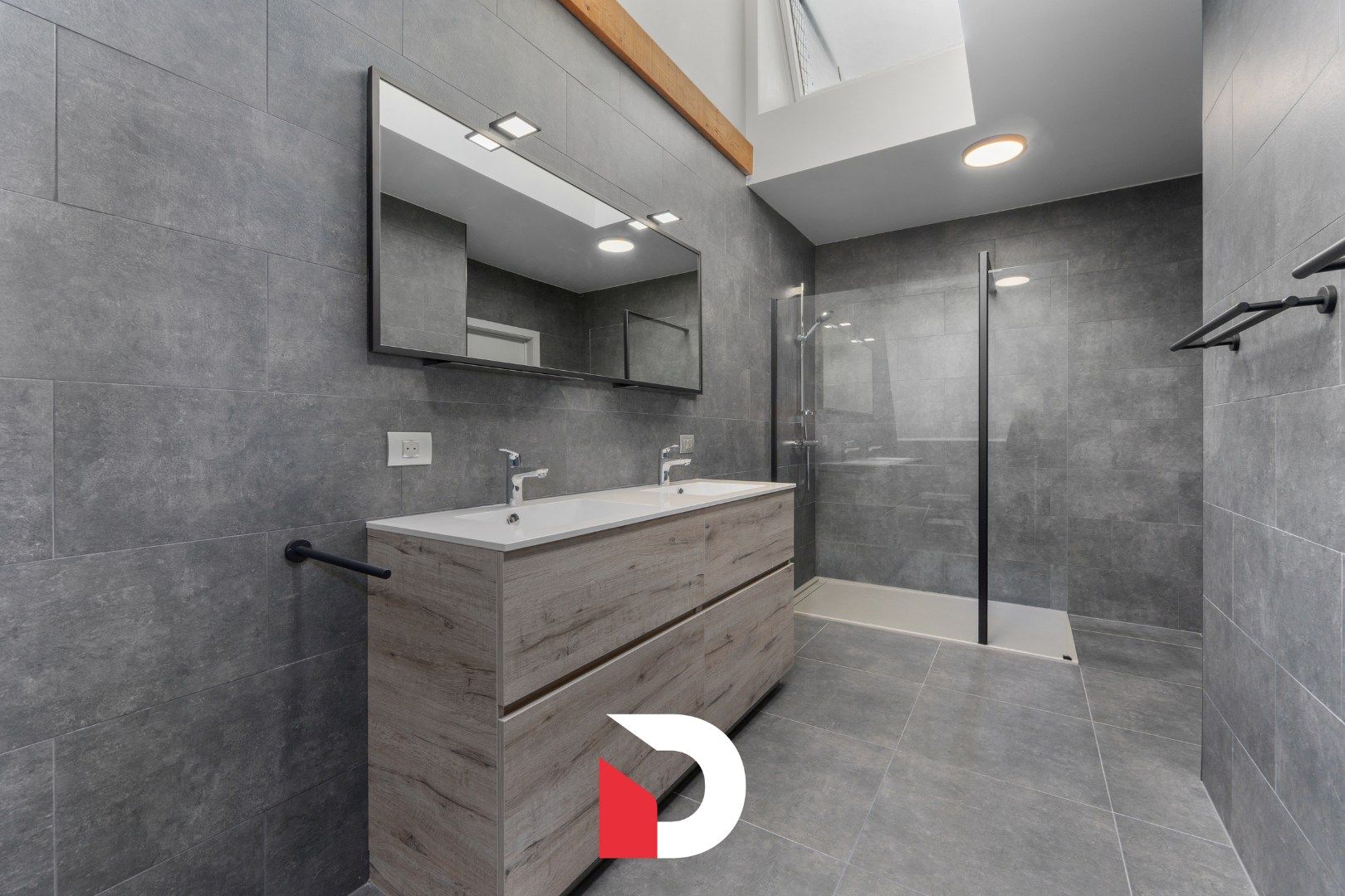 Schitterende stadswoning  in hartje Brugge gelegen op een afgesloten en verdoken binnenplaats. foto 9