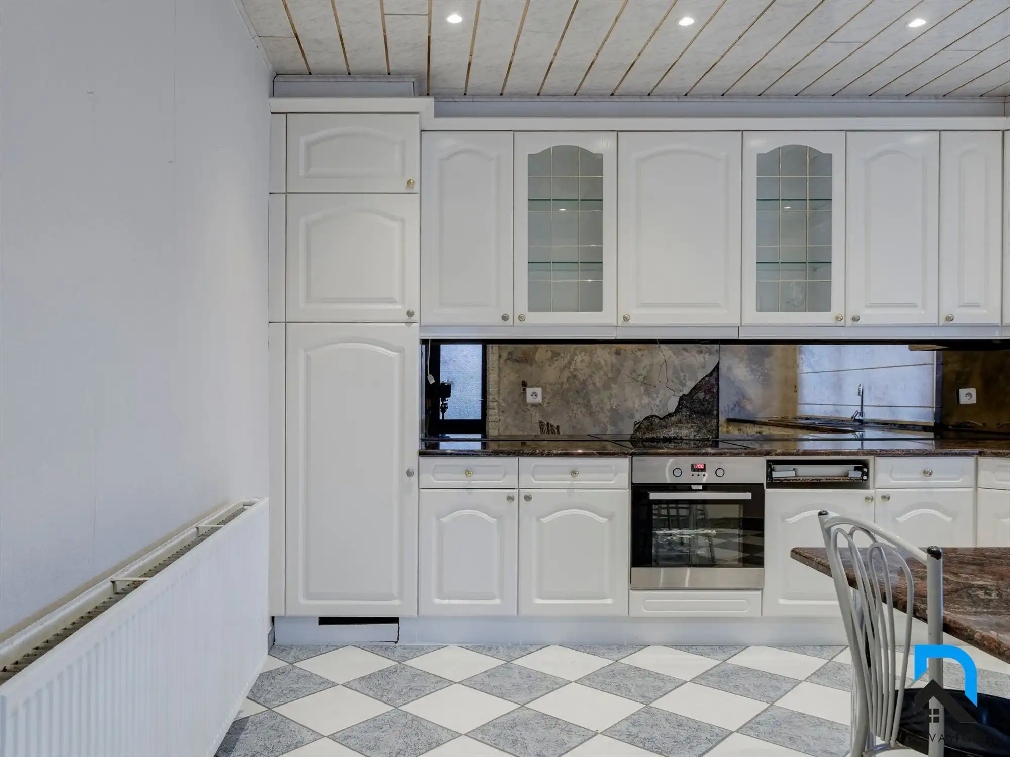 Mooie woning met tuin en garage foto 14