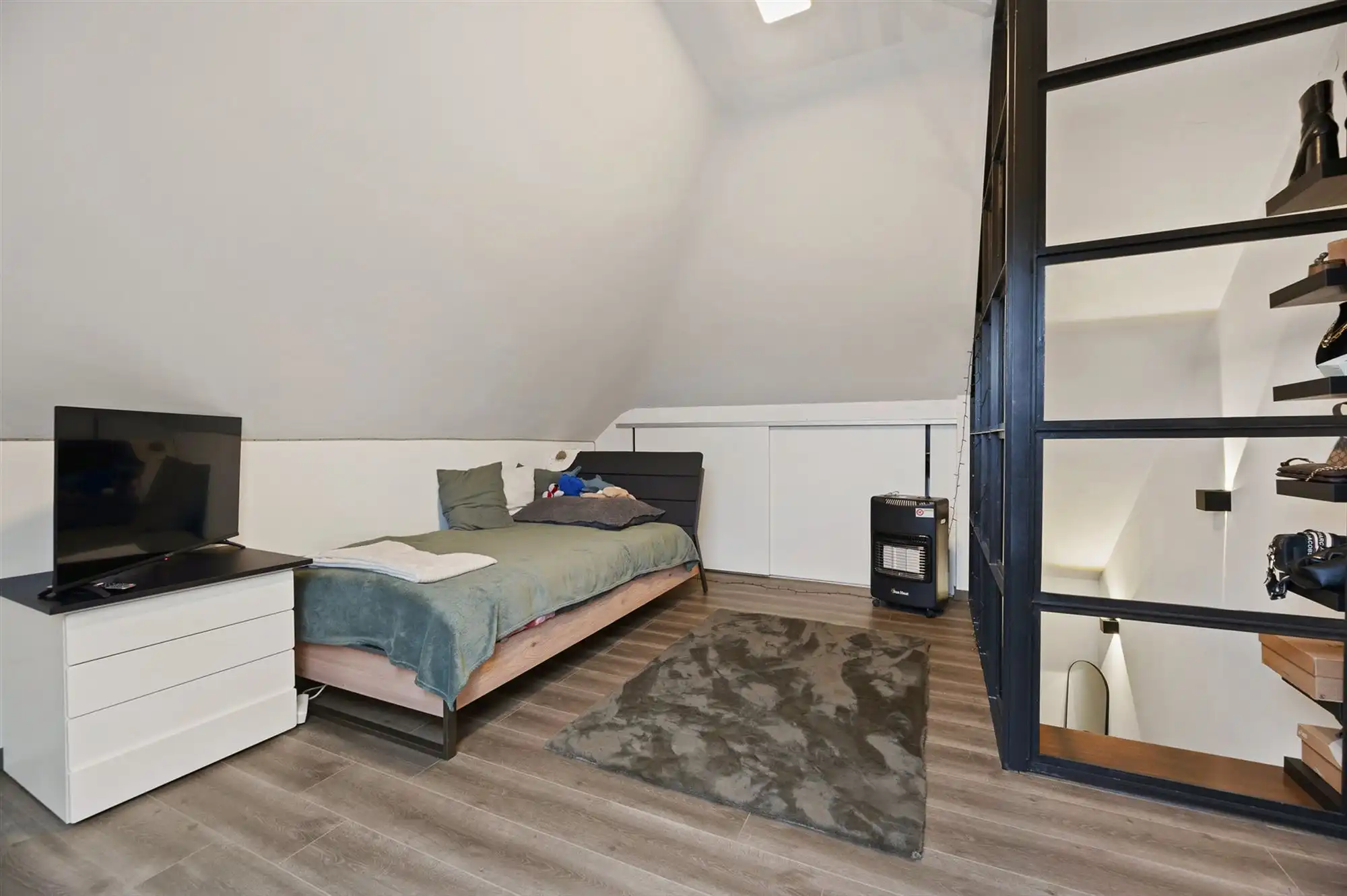 KNAP GERENOVEERDE WONING WONING MET 3SLAAPKAMERS OP EEN ZONNIG GEORIËNTEERD PERCEEL TE OOSTHAM foto 25