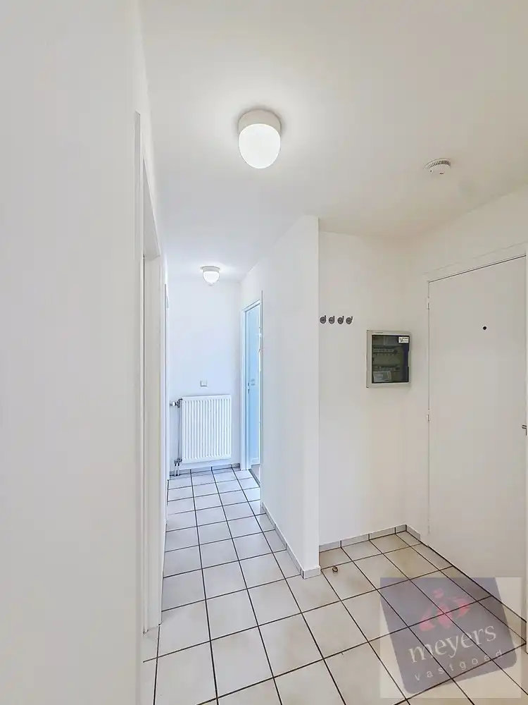 Appartement met 2 slaapkamers, terras en garage te huur in Hasselt foto 3