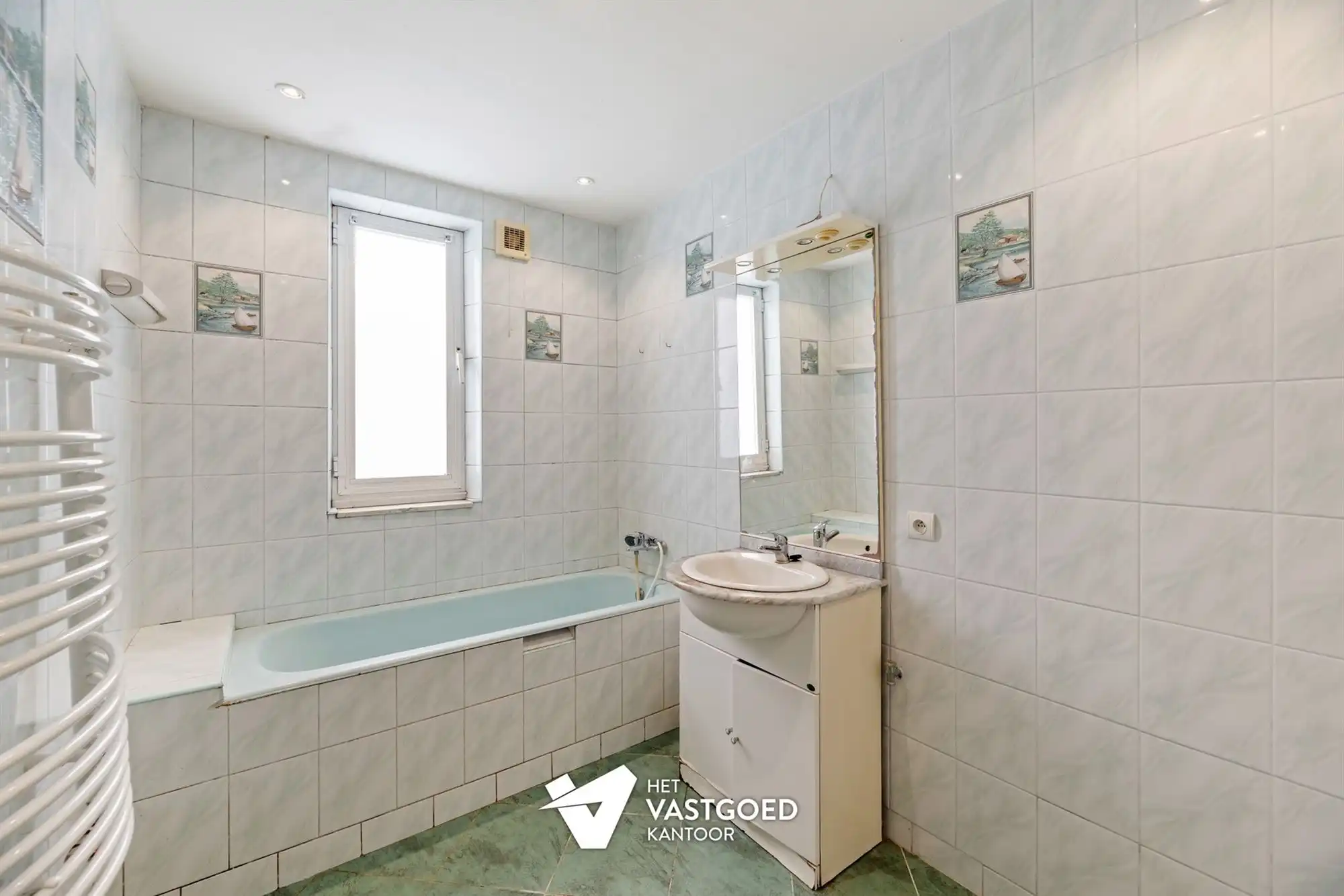 TE RENOVEREN KARAKTERVOLLE WONING UITERST RUSTIG GELEGEN TE BERINGEN-MIJN foto 12