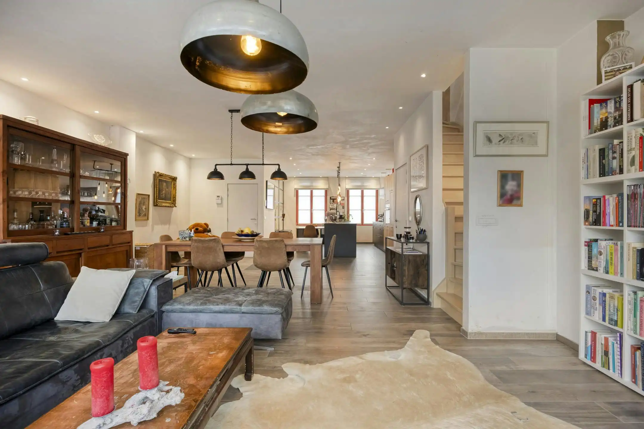 Uitgeruste herenwoning met 3 slaapkamers in de Brugse stad foto 4