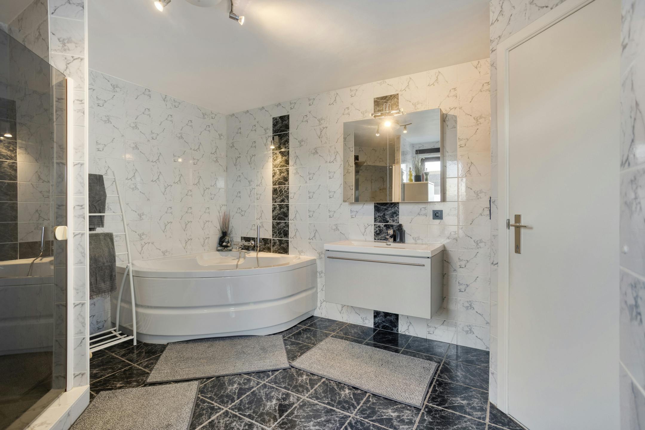 Instapklaar HOB te koop met 3 slaapkamers en garage in Schelle foto 11