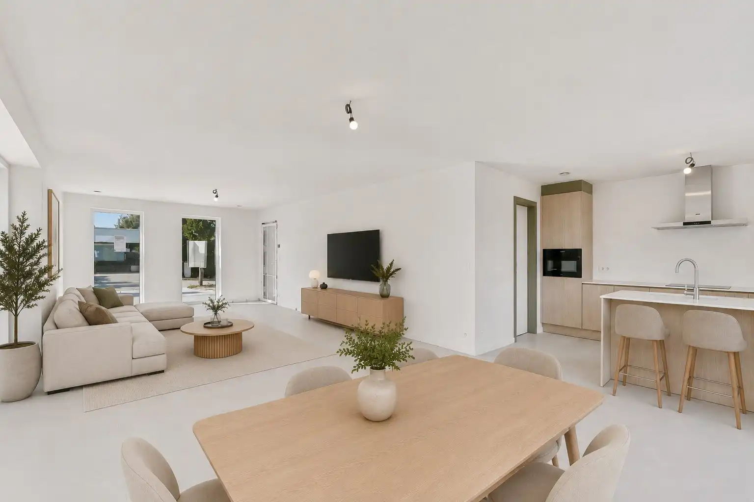 Gezinswoning met drie slaapkamers op goeie locatie foto 5