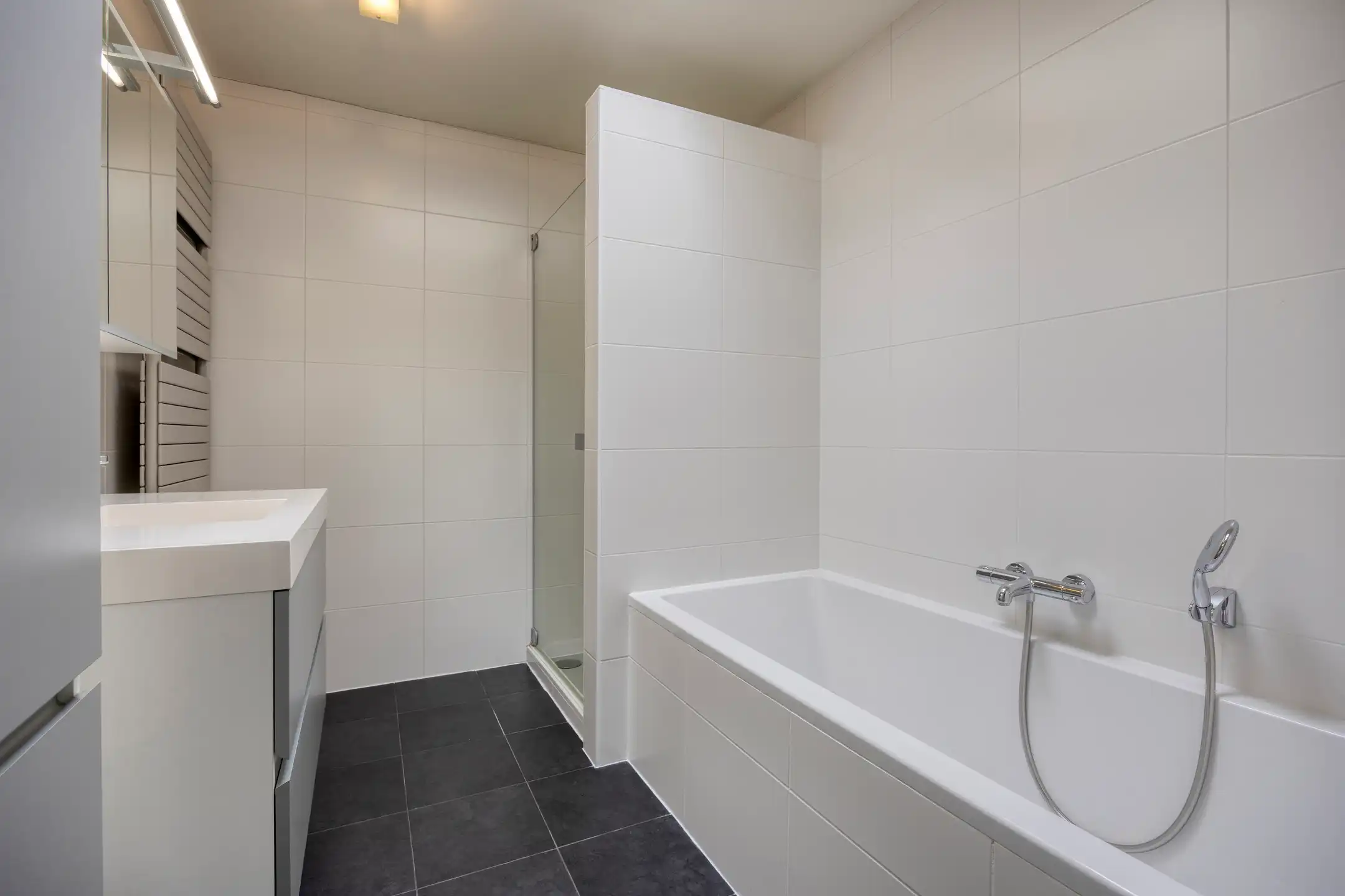 Moderne halfopenbebouwing op een rustige centrale locatie foto 13