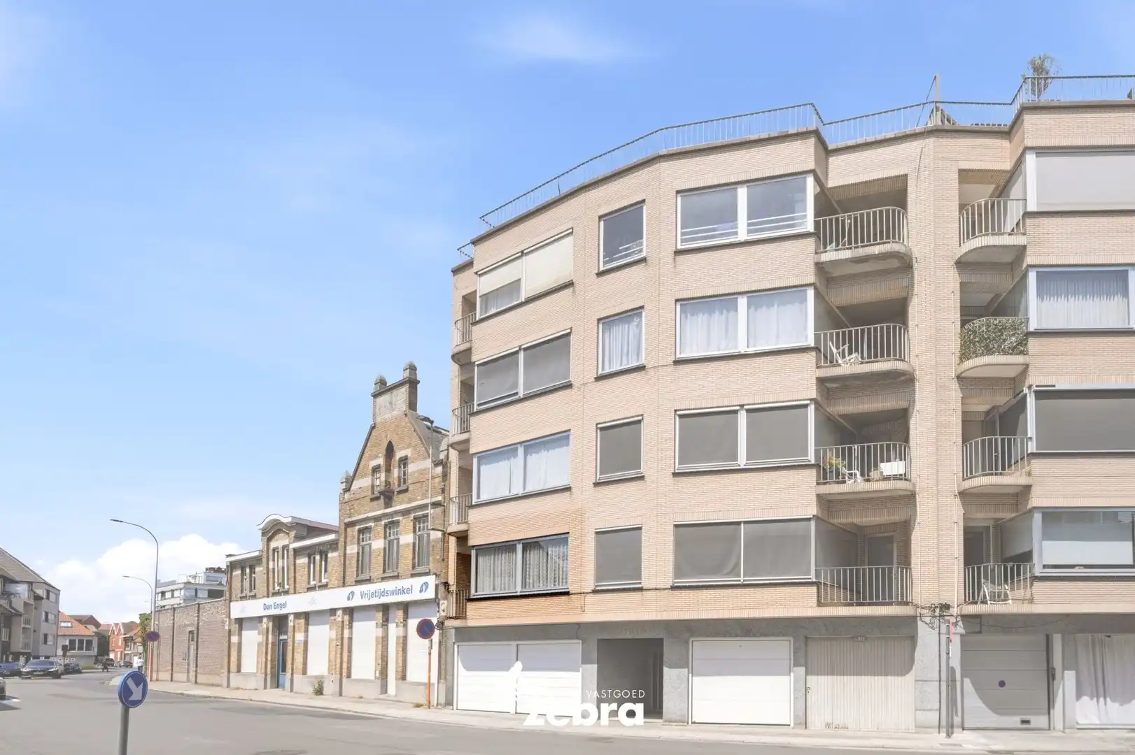 Netjes onderhouden appartement in hartje Roeselare! foto 14