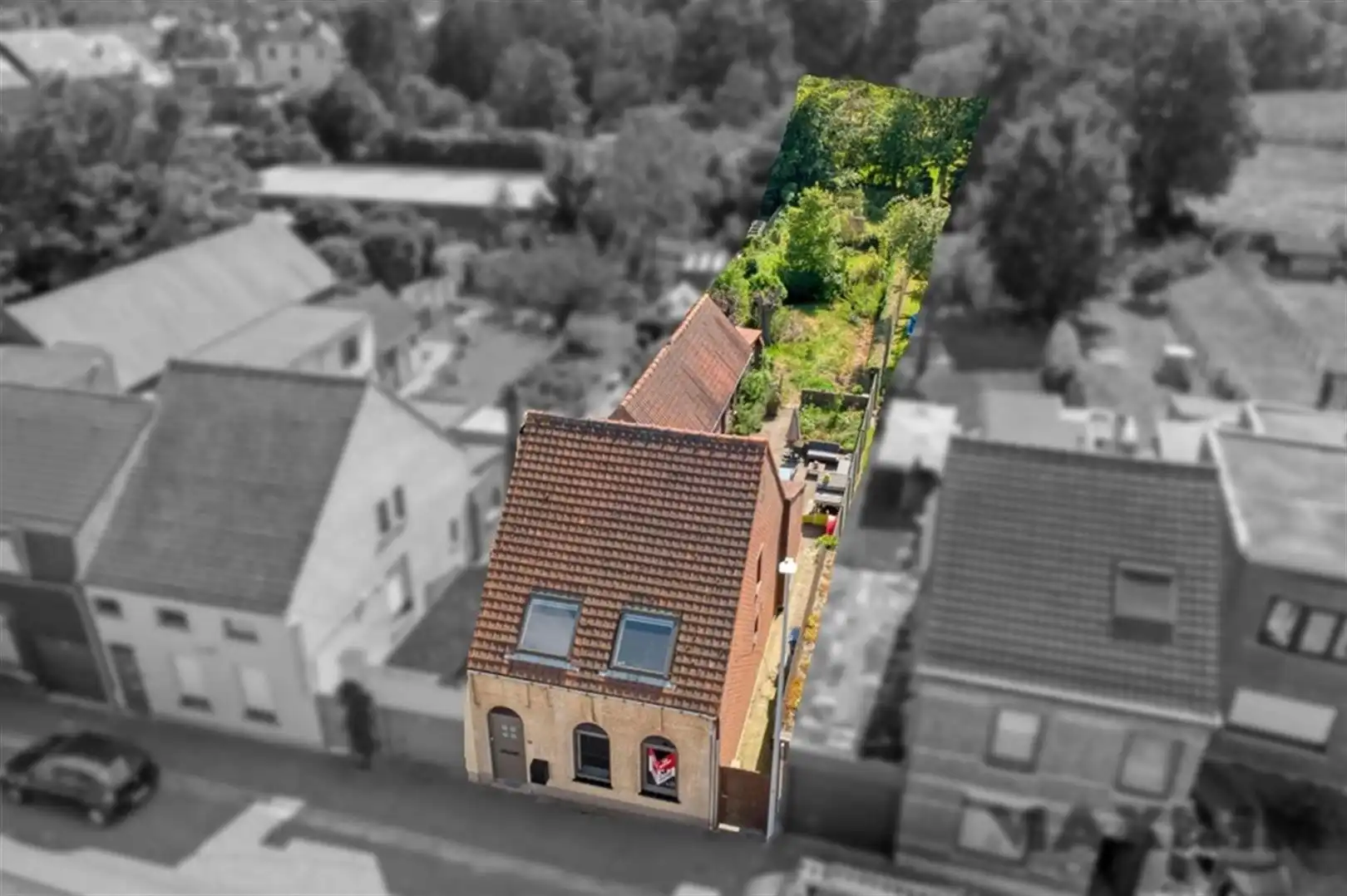 HOB met dieplopende tuin en veel poteniteel foto 26