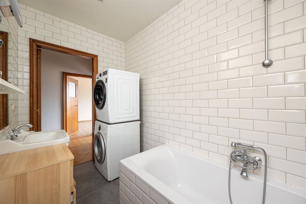 Lichtrijk appartement met ruime leefruimte foto 14