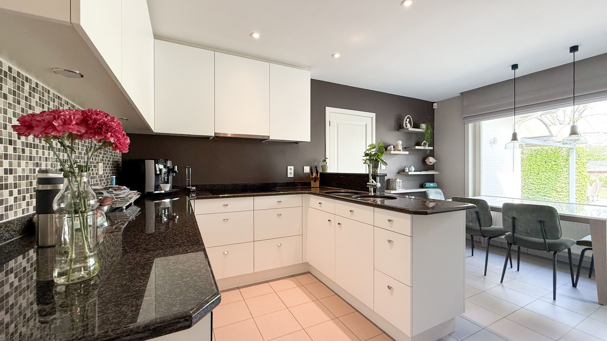 Charmante, instapklare villa in een groene, rustige omgeving! foto 13