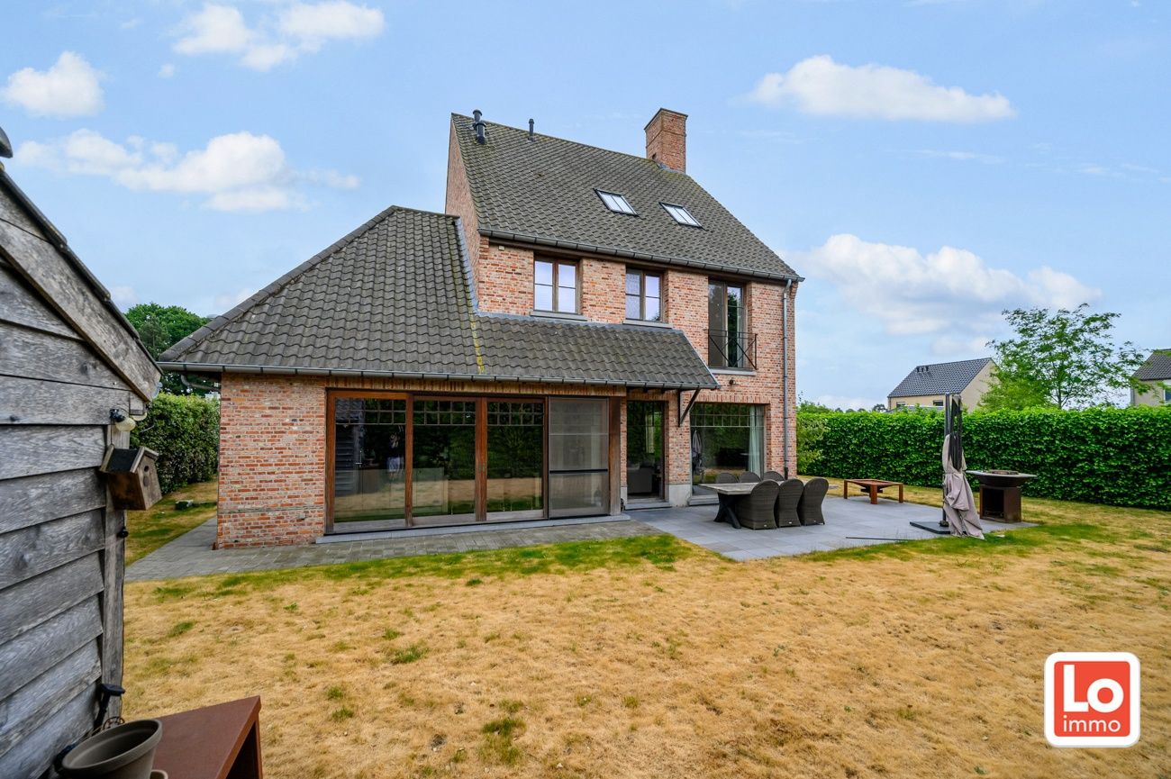 Ruime, charmante en degelijke alleenstaande villa met inpandige garage op een rustige en makkelijk bereikbare locatie tussen Lochristi en Gent. foto 41