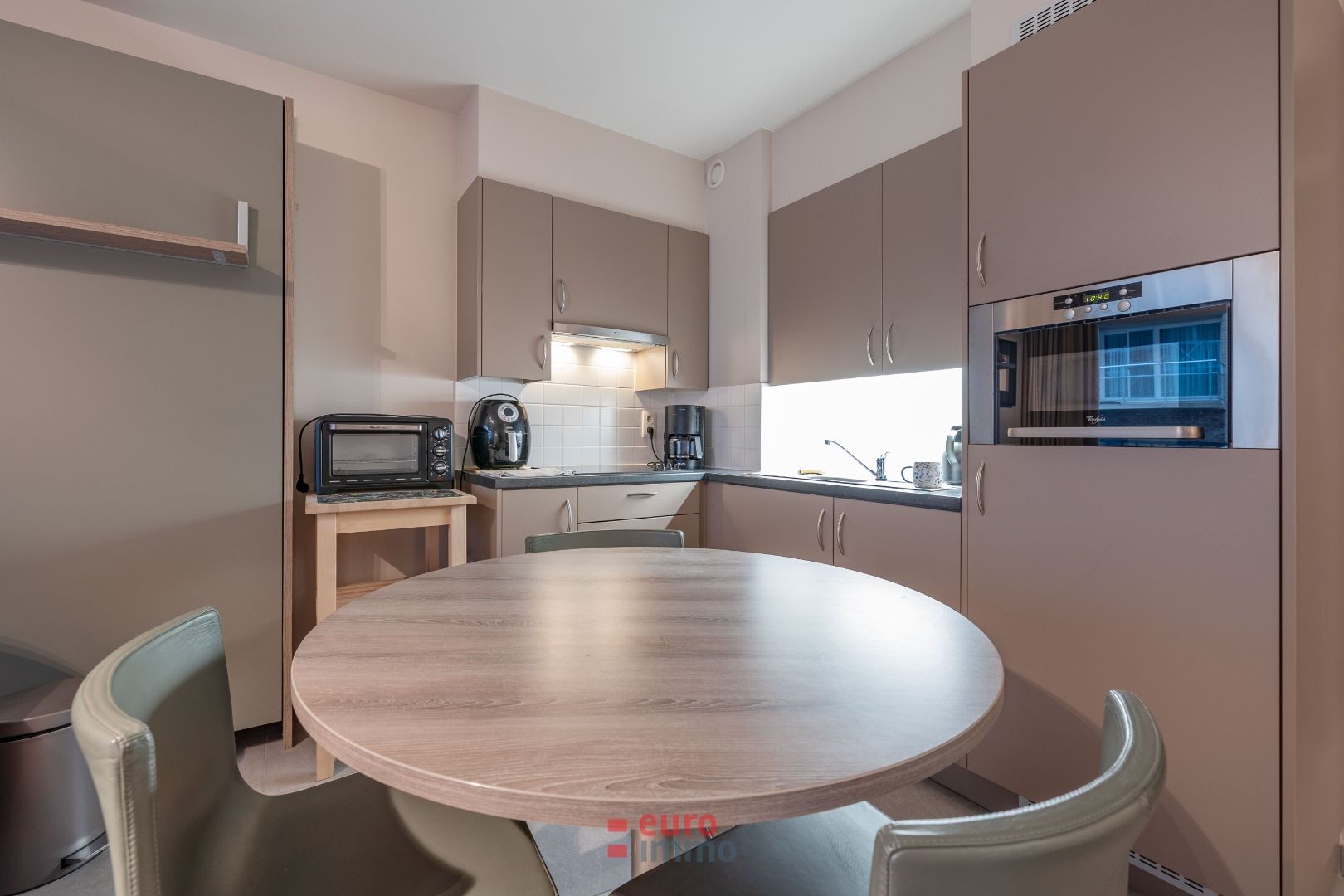 Subliem gelegen appartementje met zijdelings zeezicht! foto 5