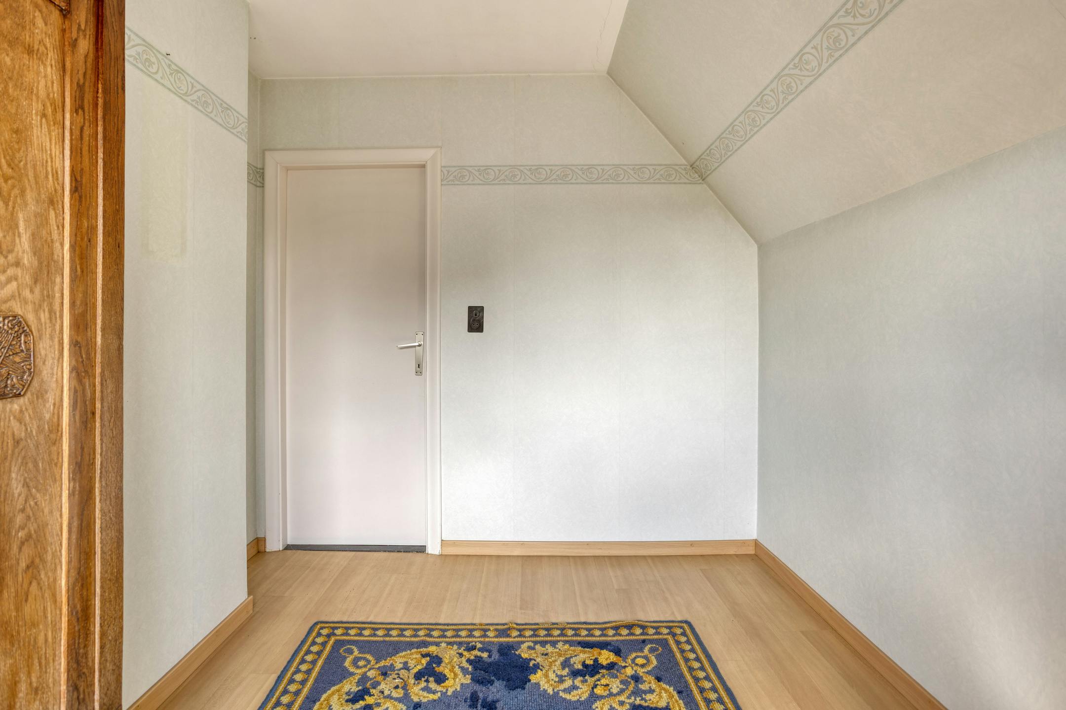 Te renoveren woning te koop net buiten het centrum van Retie foto 23