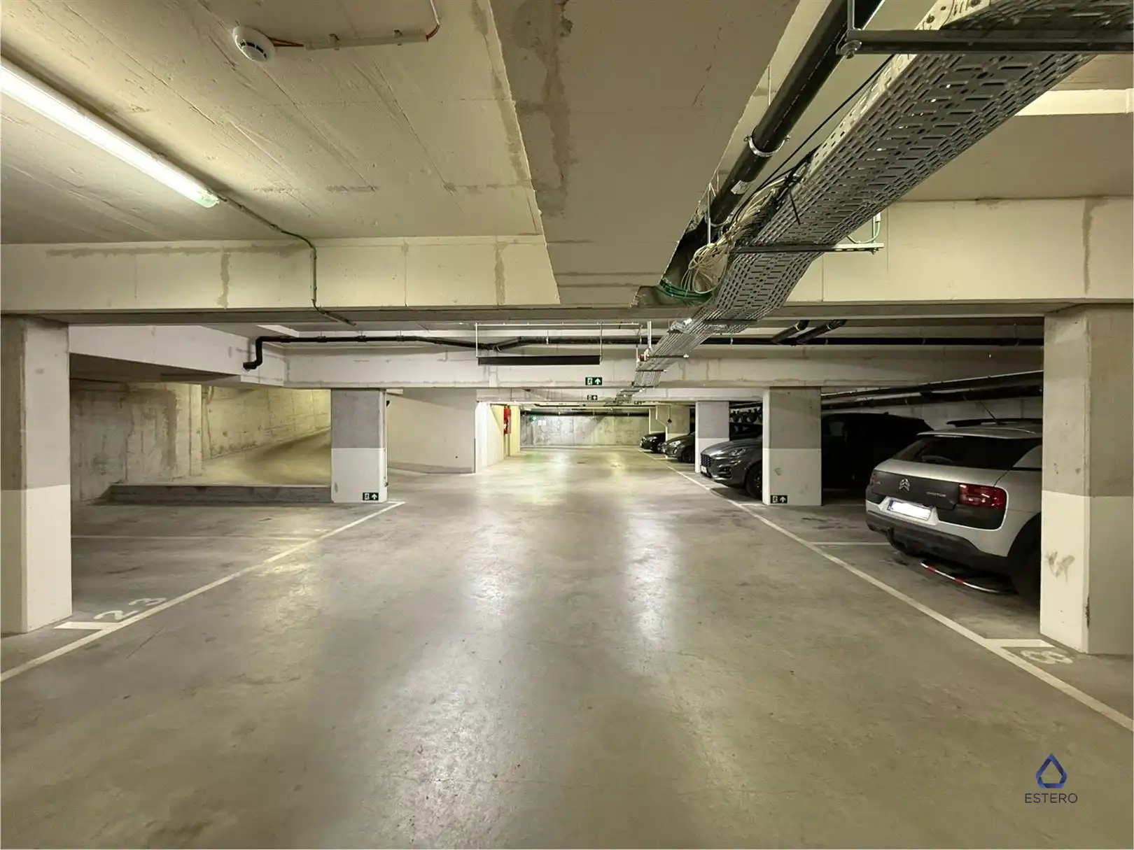 Autostaanplaats te huur in centrum Brussel foto 2