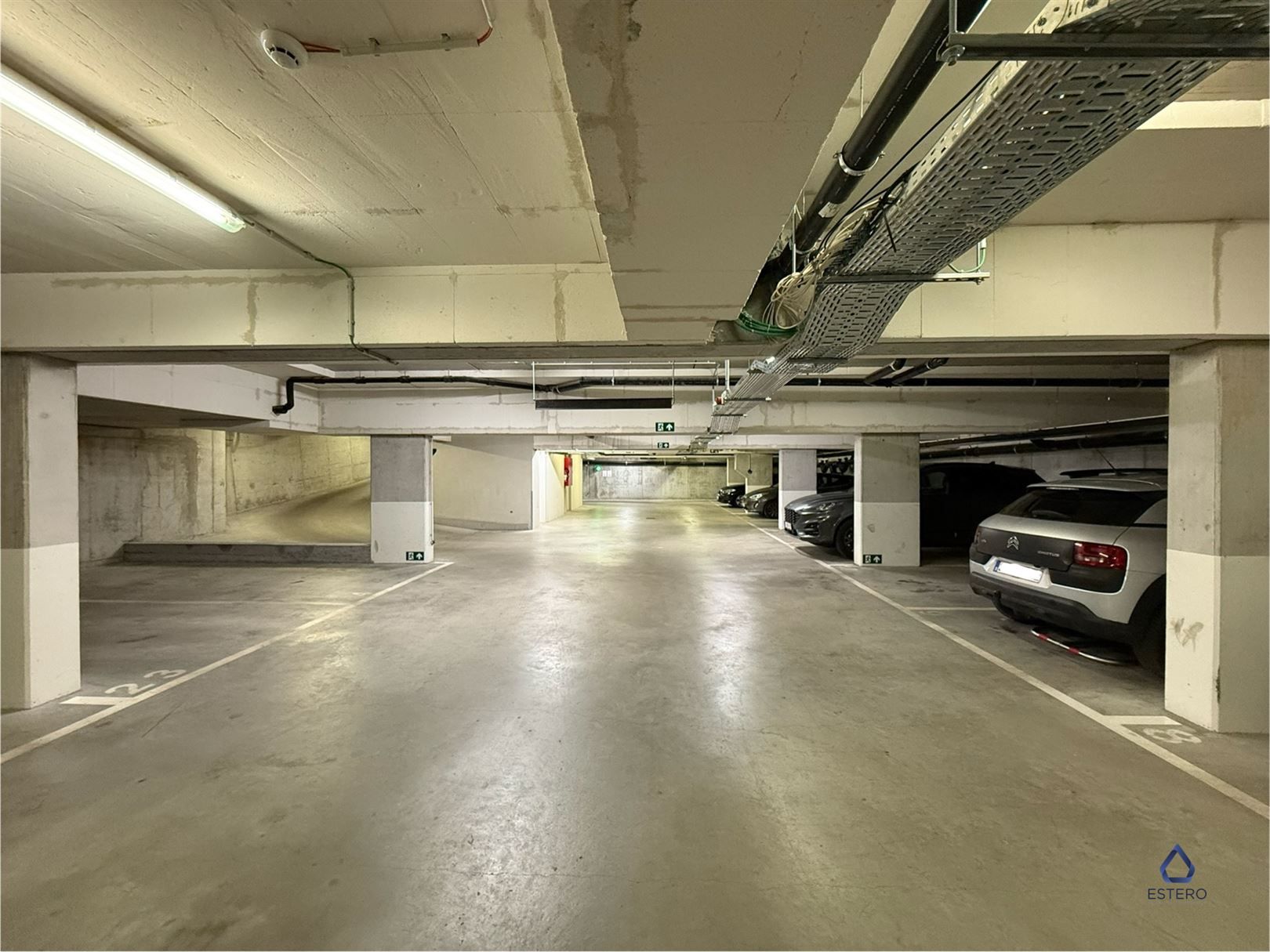 Autostaanplaats te huur in centrum Brussel foto 2