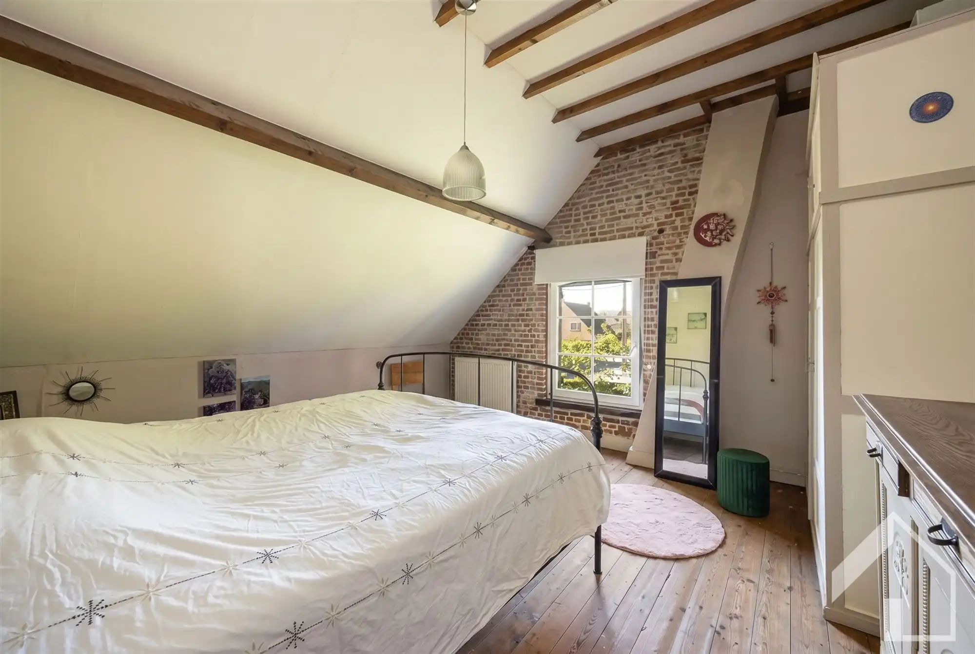 Unieke hoeve bestaande uit 2 individuele woningen en atelier foto 11