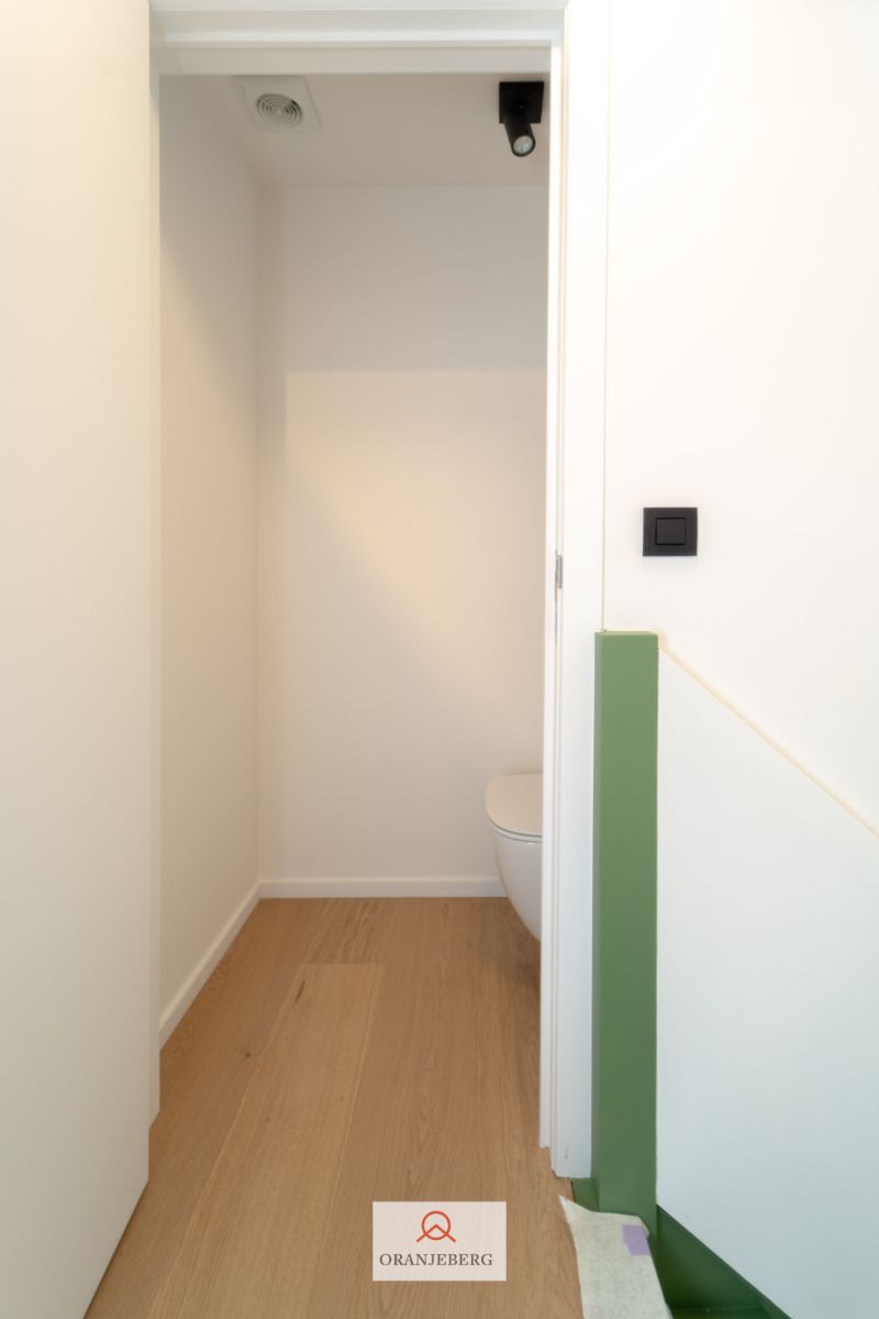 Gerenoveerde lichtrijke duplex studentenstudio foto 24