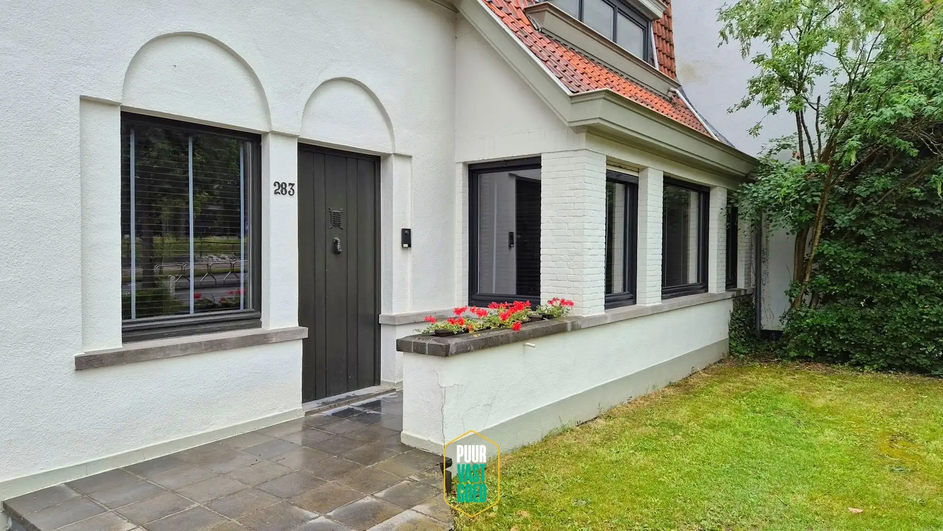 Strak moderne renovatie in dialoog met authentieke charme foto 26