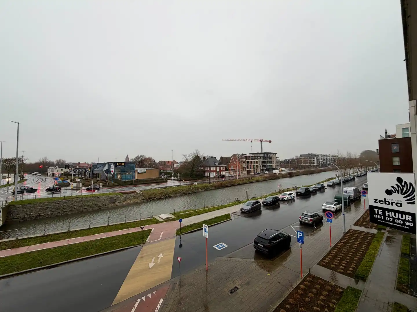 Instapklaar tweeslaapkamerappartement met terras & autostaanplaats te Brugge! foto 7