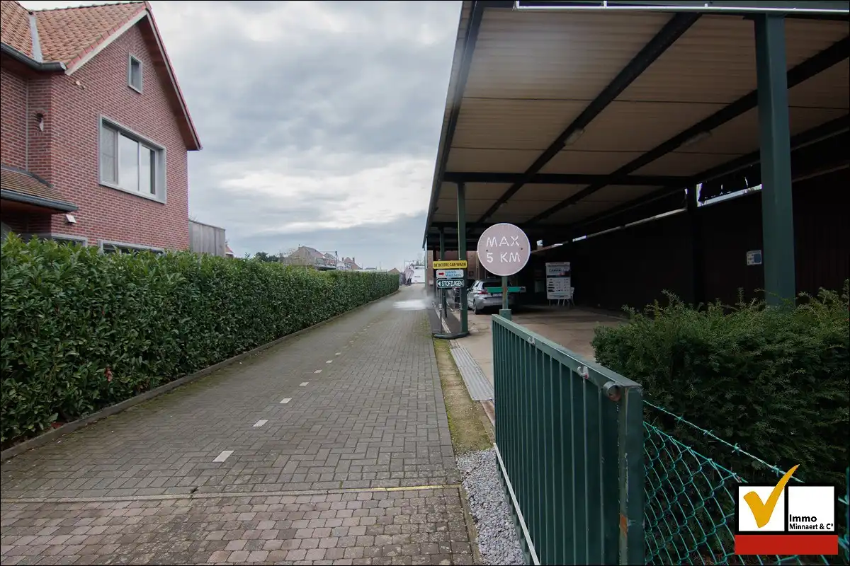 Gebouw gebruikt als carwash met voorliggende grond gelegen te Spurkerweg 10 , 3740 Bilzen-Hoeselt foto 4