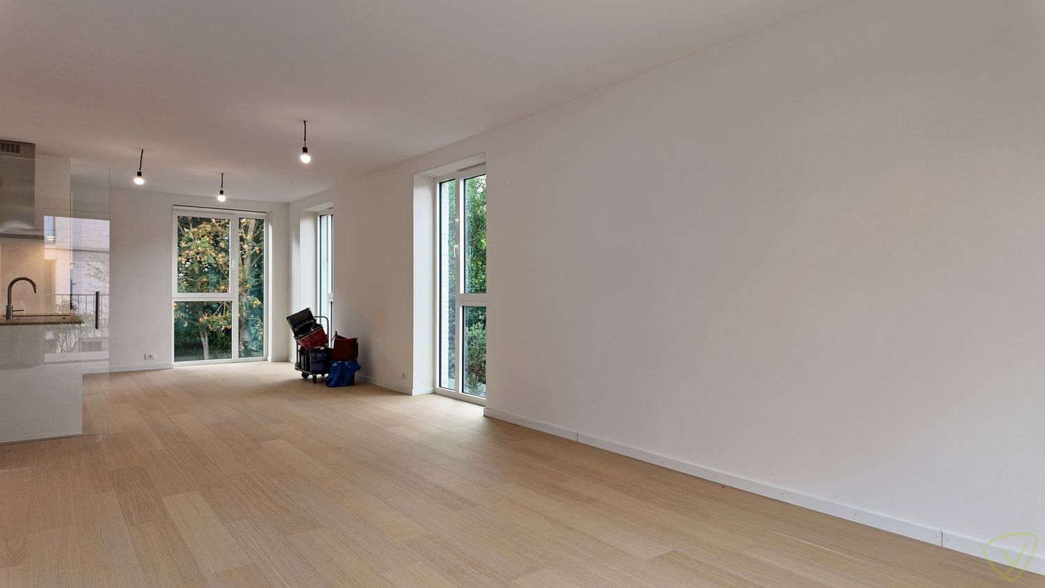 Energiezuinig 2-slaapkamerappartement met terras en parking! foto 6
