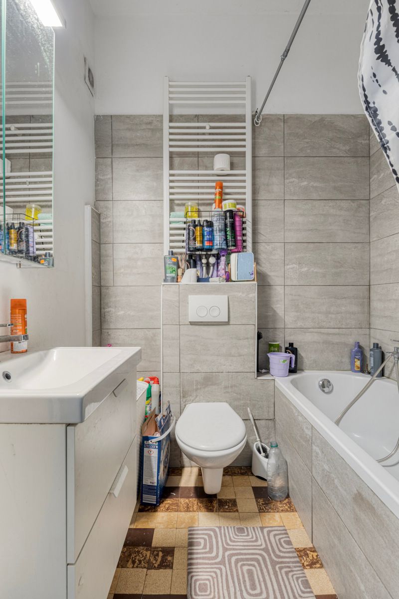 IN OPTIE - Charmant gelijkvloers met tuin en polyvalente kelder. foto 8