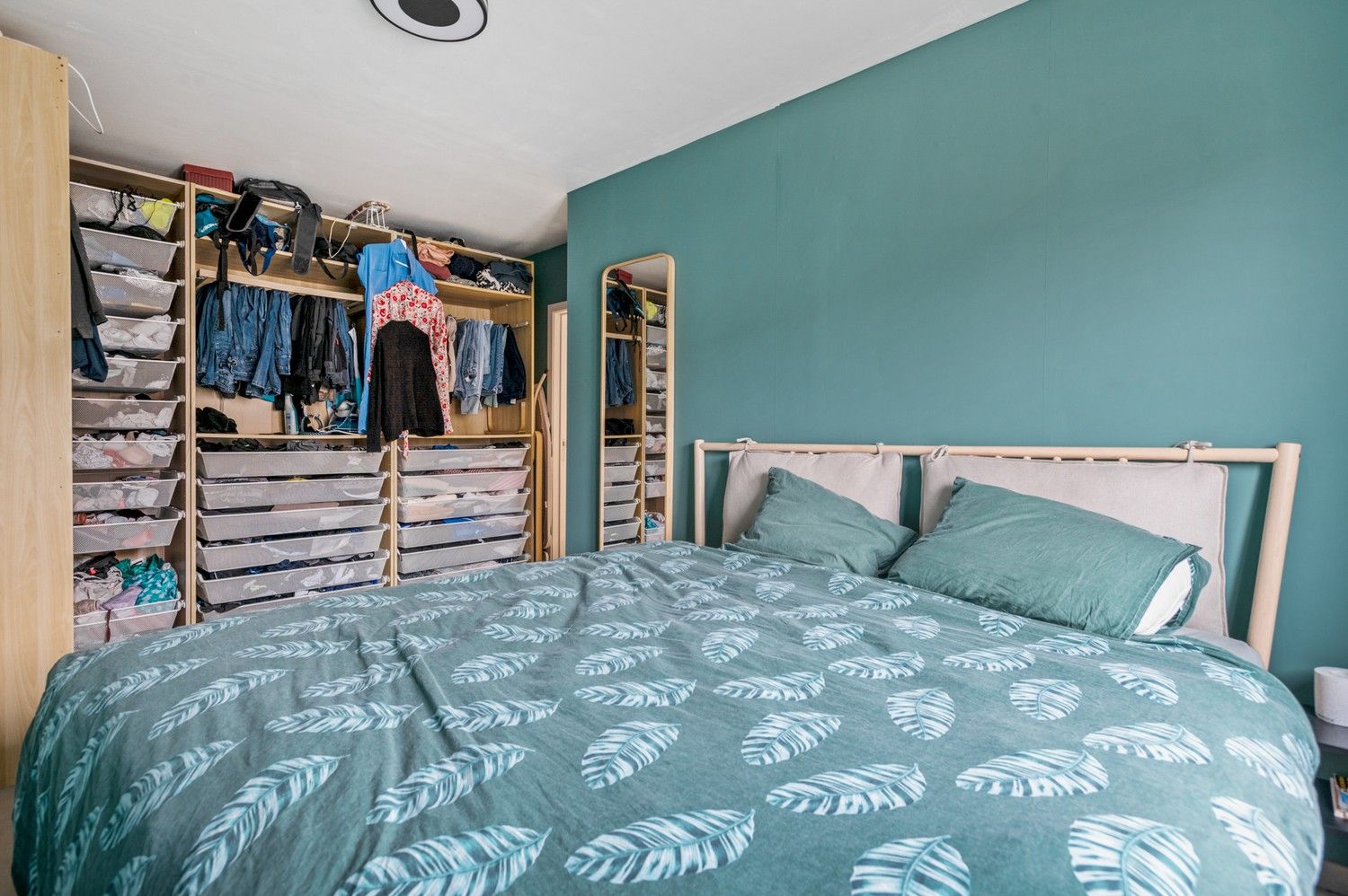 Instapklaar recent appartement met 3 slaapkamers en terras op centrale locatie te Schoten! foto 11