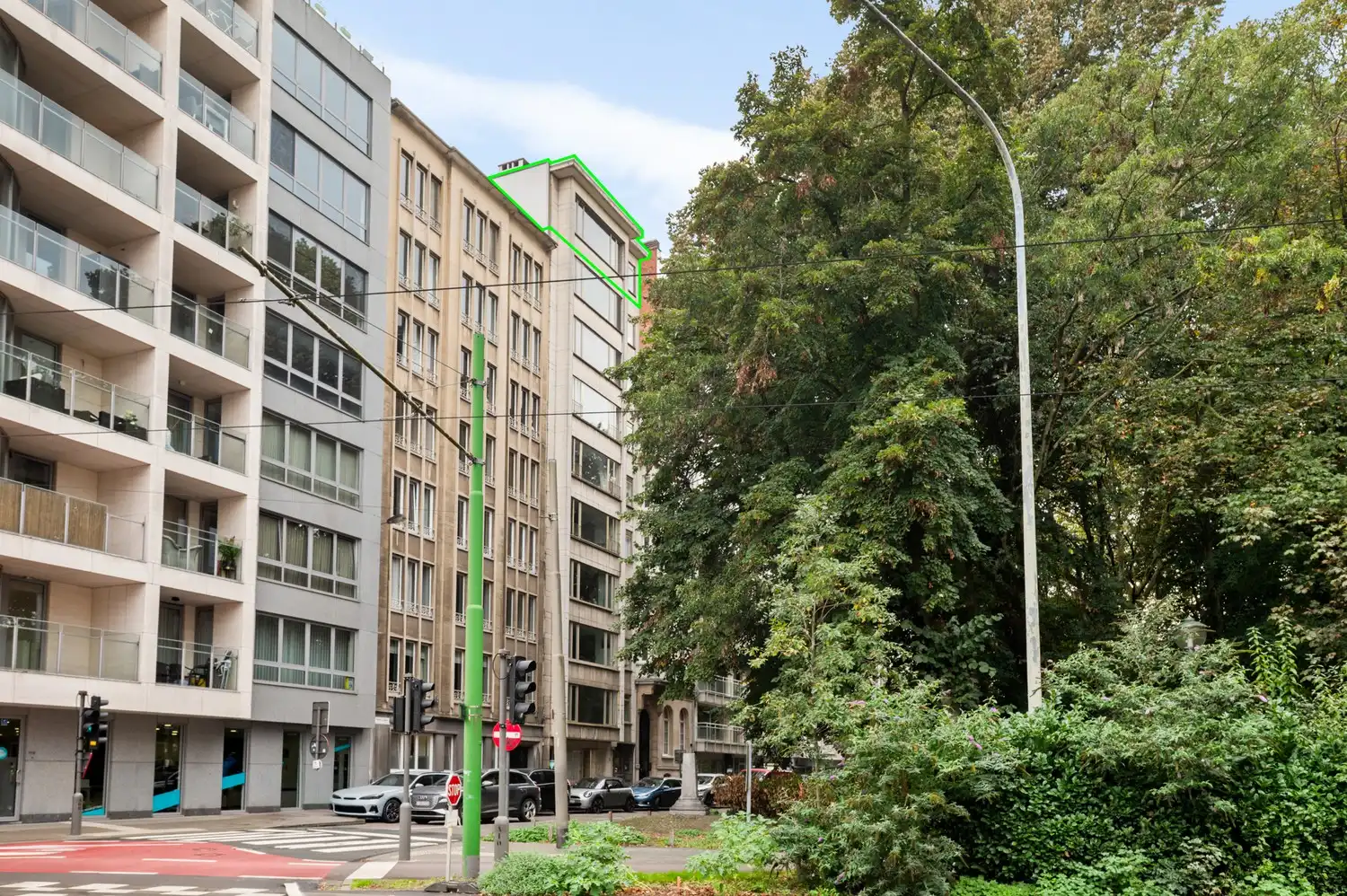 Ruim appartement met 3 slaapkamers en panoramisch parkzicht te Berchem foto 3