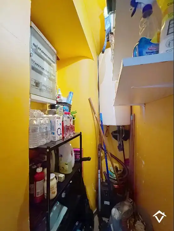Volledig gerenoveerd handelspand met woonst en garage te Koekelare foto 18