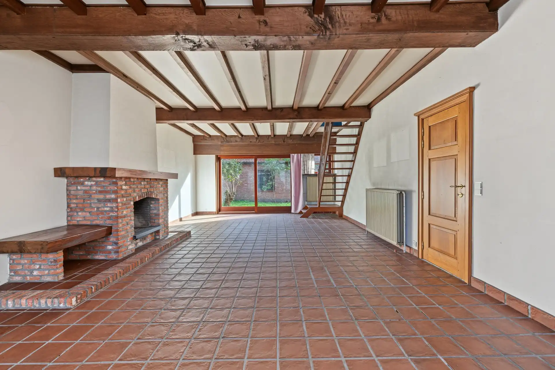 Te renoveren gezinswoning op een uitstekende woonlocatie & mooi perceel van 536m² foto 4