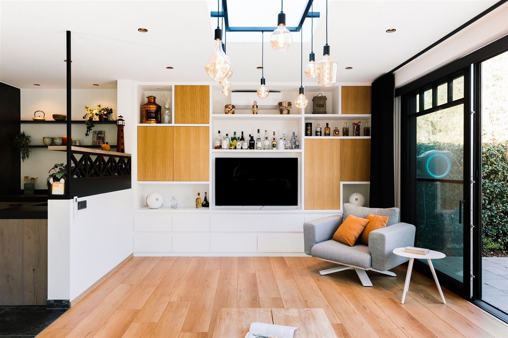Eigentijdse luxe half open woning in een rustige setting foto 9