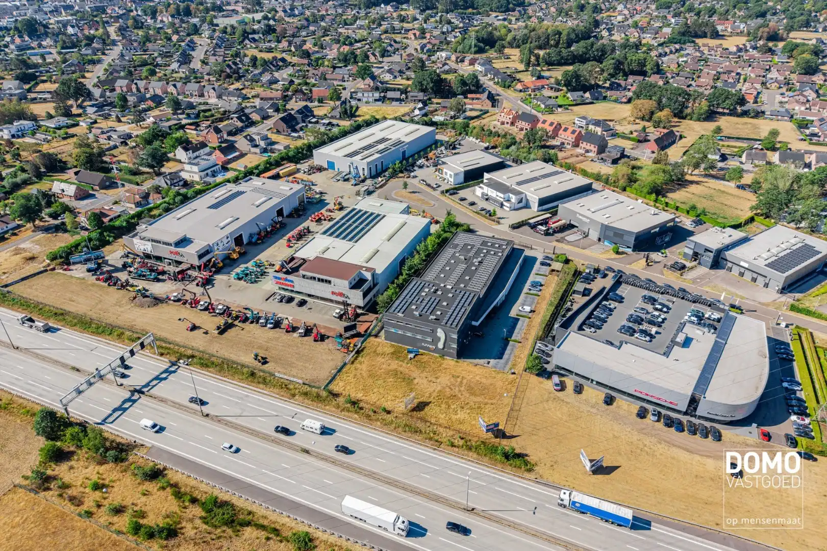 INNOVATIEVE RUIMTE MET LABO, LOGISTIEKE VOORZIENINGEN EN RESEARCH & DEVELOPMENT IN EEN ECO-BEDRIJFSGEBOUW TE PAAL foto 2