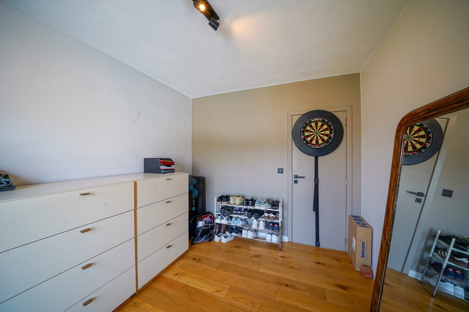Instapklaar 2-slaapkamerappartement met private staanplaats te Mariakerke (Oostende) foto 11
