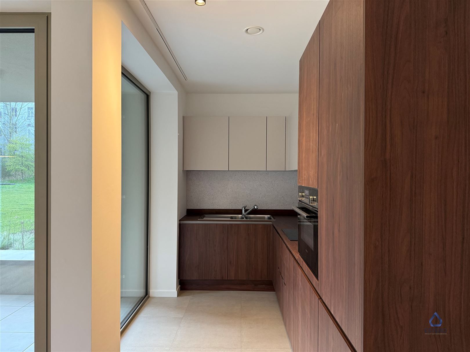 Modern nieuwbouwappt 2-SLK met terras te Tour & Taxis foto 9