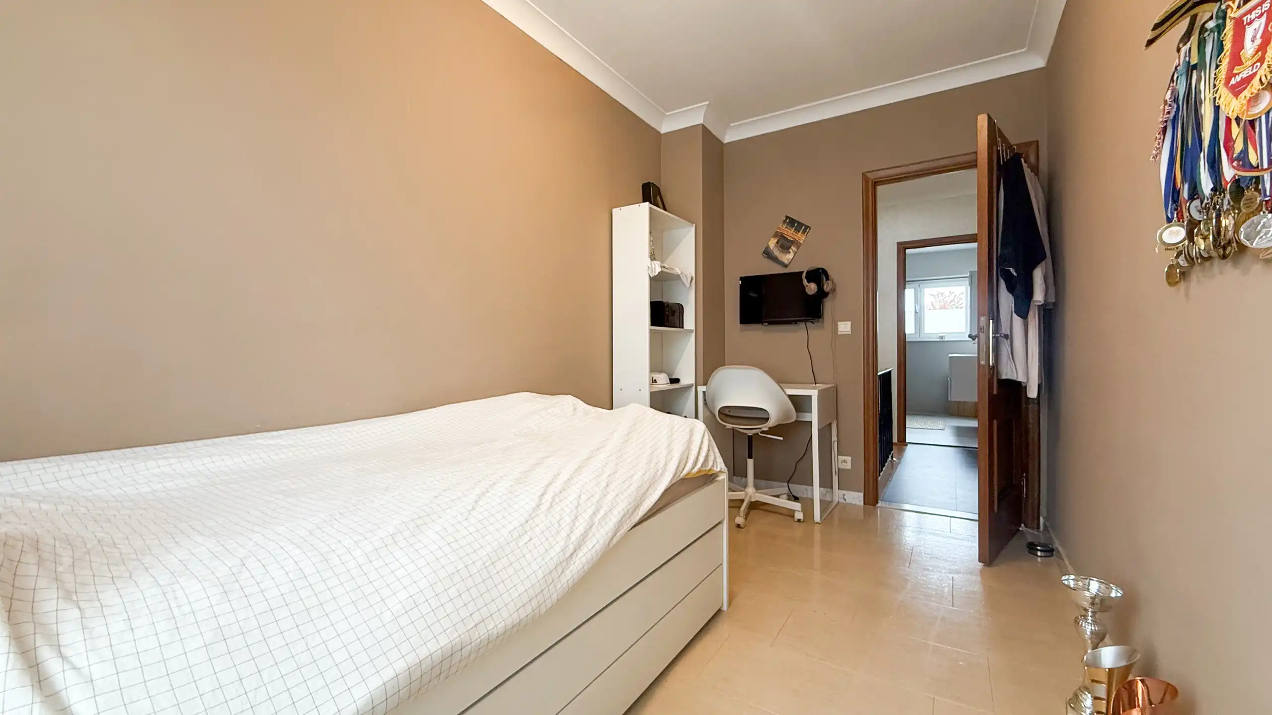 Volledig gerenoveerde woning met 3 slpks + garage en tuin! foto 34