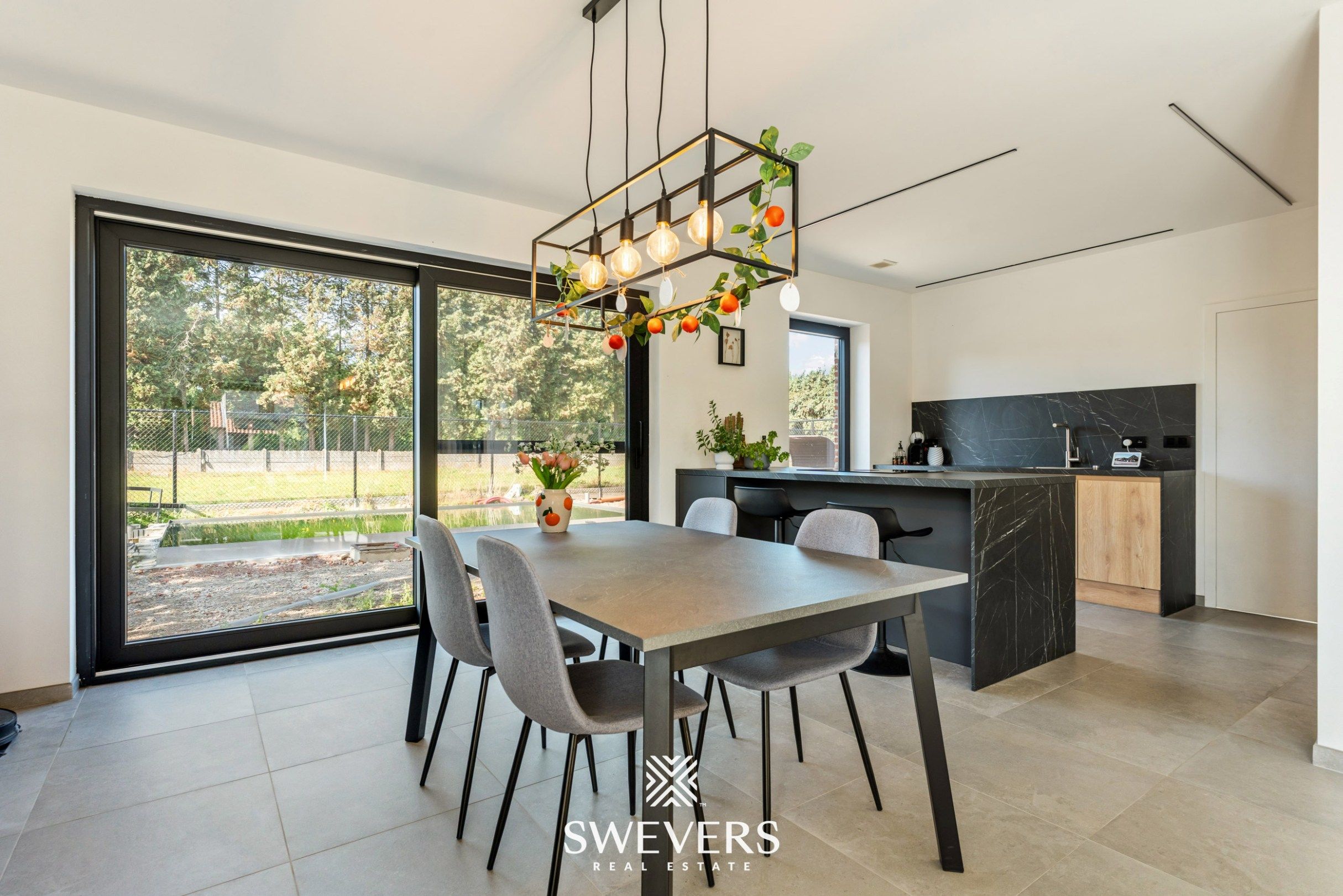 Recente energiezuinige woning in Tessenderlo-Ham foto 12