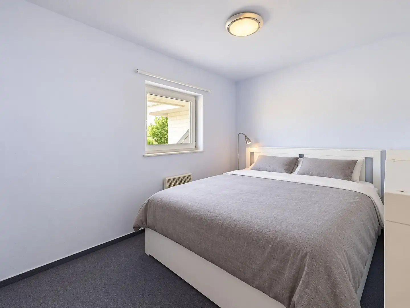 Zongerichte vakantiewoning met gezellig terras, tuin en parking. foto 6