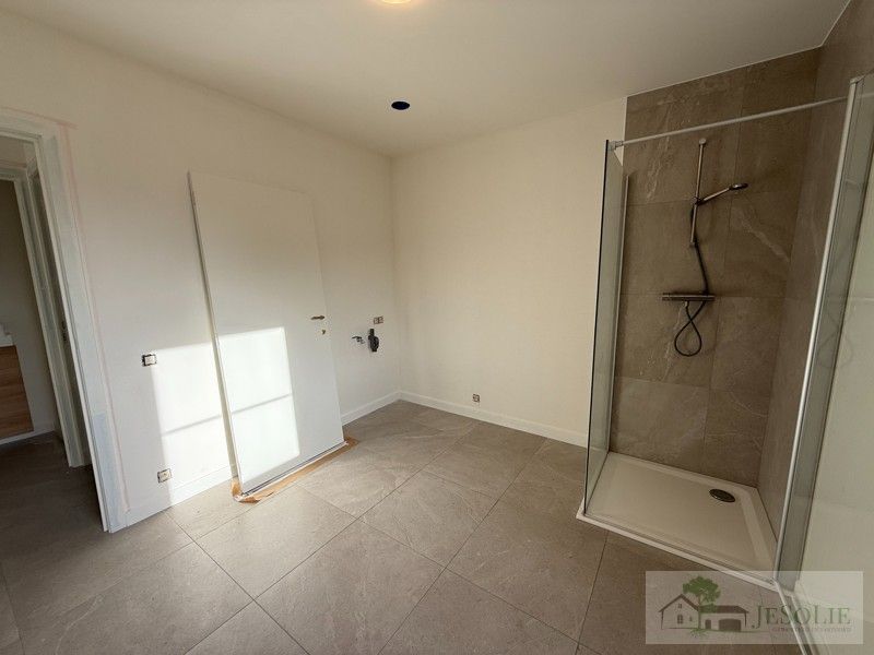 Ruime, energiezuinige nieuwbouwwoning - TE HUUR - 4 kamers foto 9