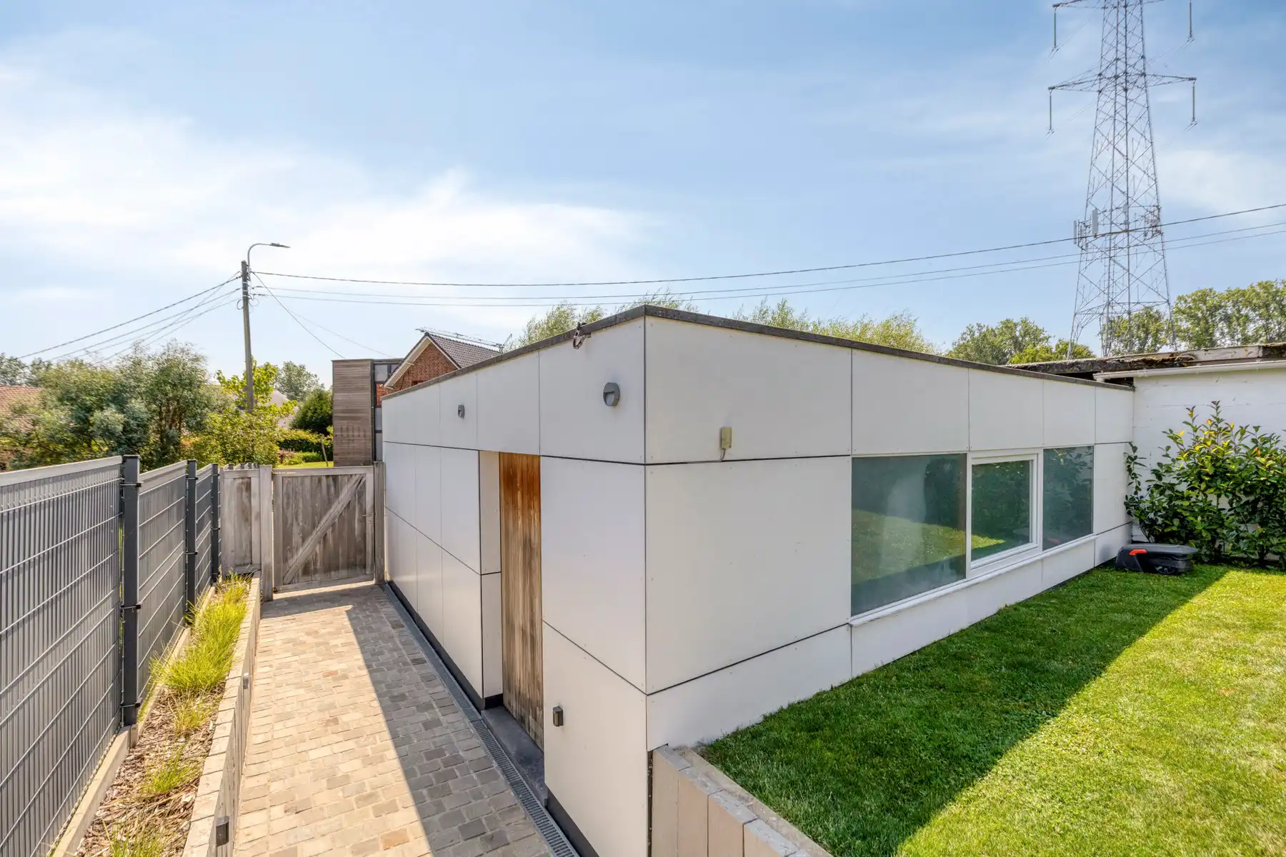 Charmante villa op toplocatie met ruime garage foto 29