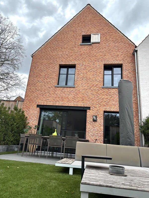 Prachtige, ruime nieuwbouwwoning gelegen in een rustig woonerf midden in het centrum van Zoersel foto 11
