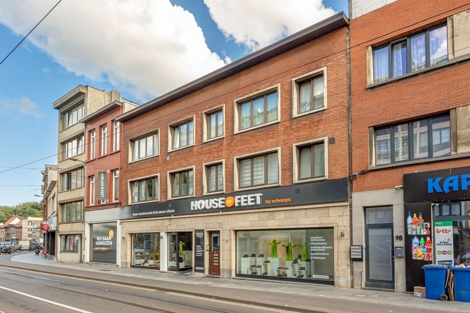 Uitstekend gelegen winkelpand met twee toegangen foto 18