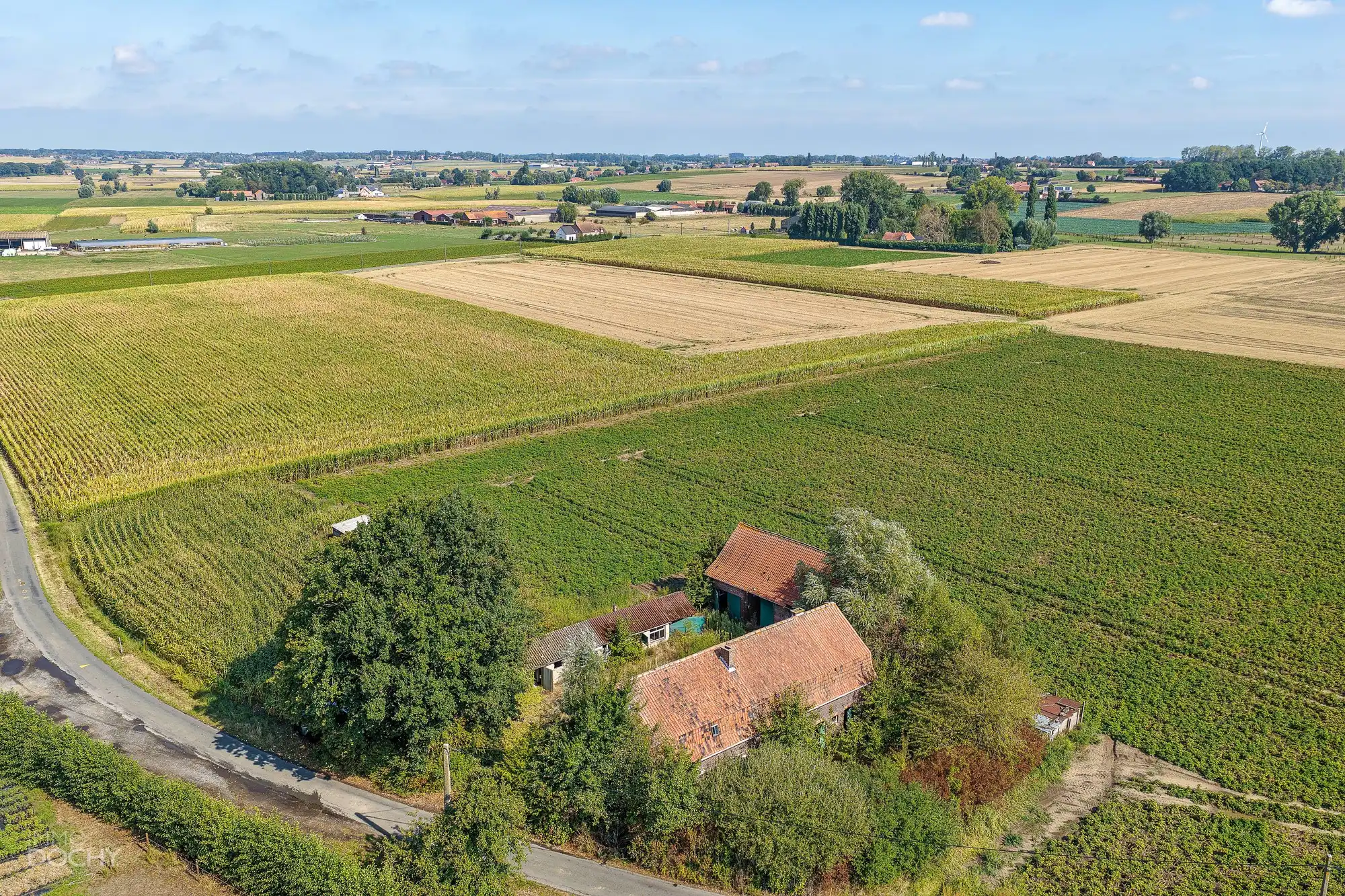 Ferme située au calme sur environ 1 hectare, bénéficiant de magnifiques vues dégagées. foto 3