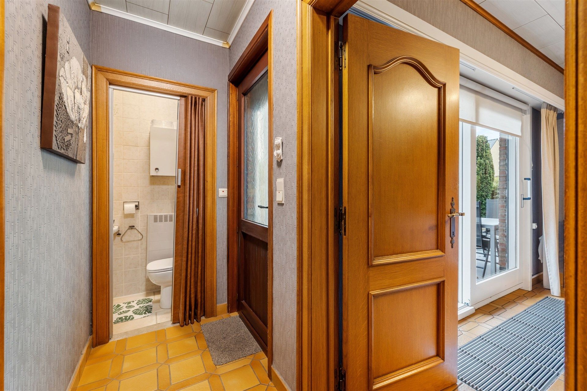 Charmante gezinswoning met 3 slaapkamers en inpandige garage foto 12