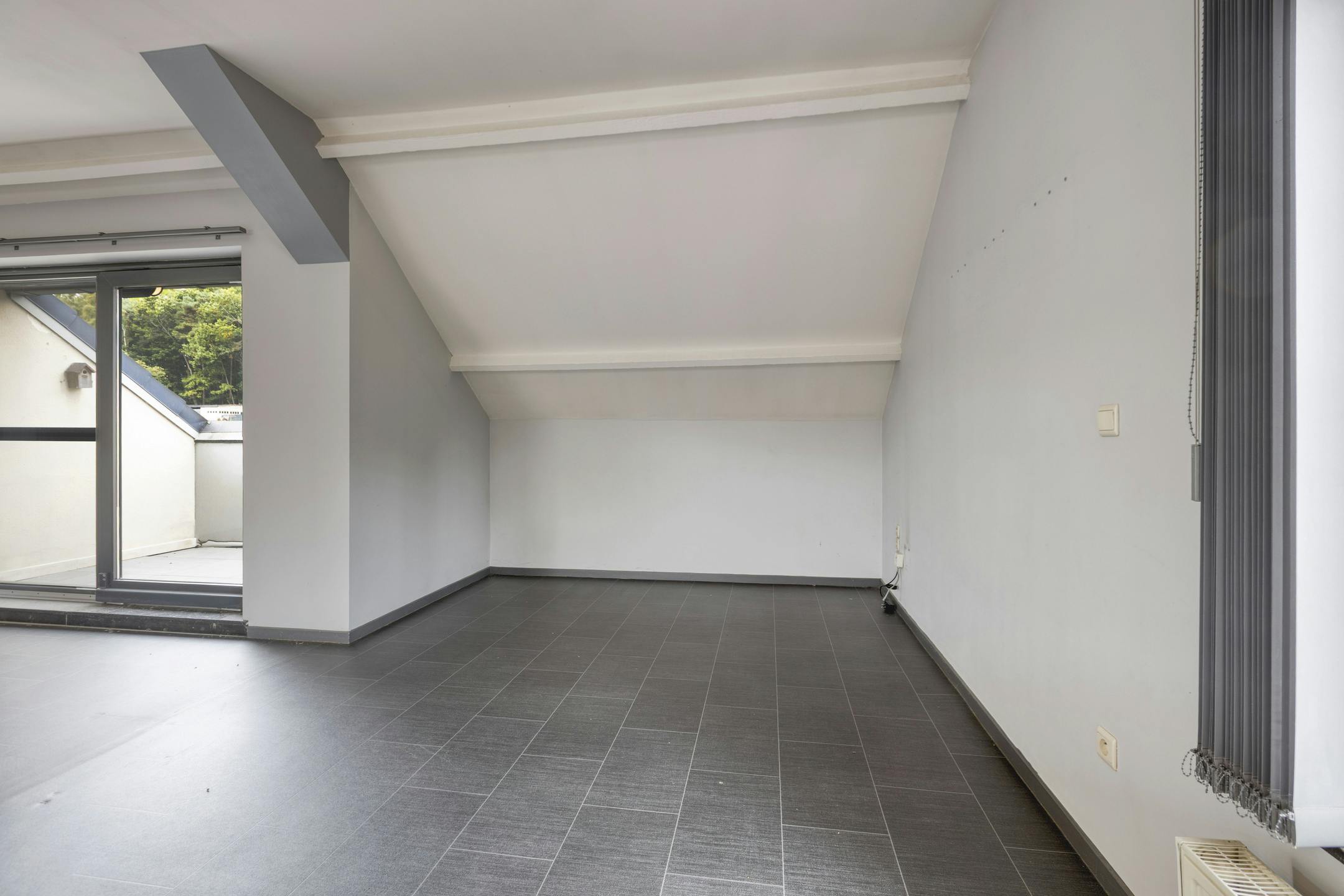 Opbrengsteigendom met 2 appartementen en hangaar te Lummen foto 34