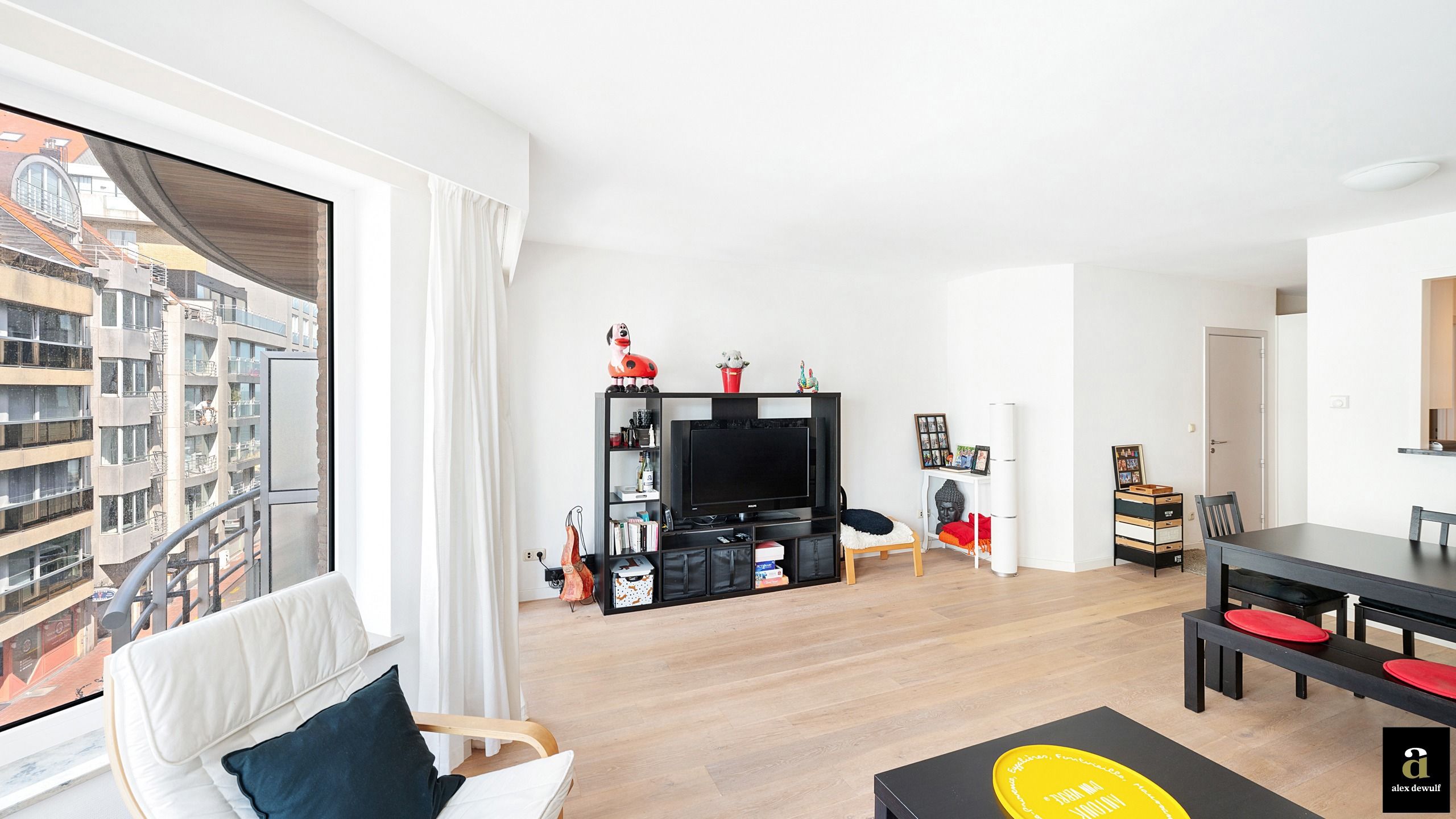 Instapklaar appartement met zijdelings zeezicht aan het Driehoeksplein [Zoute] foto 8