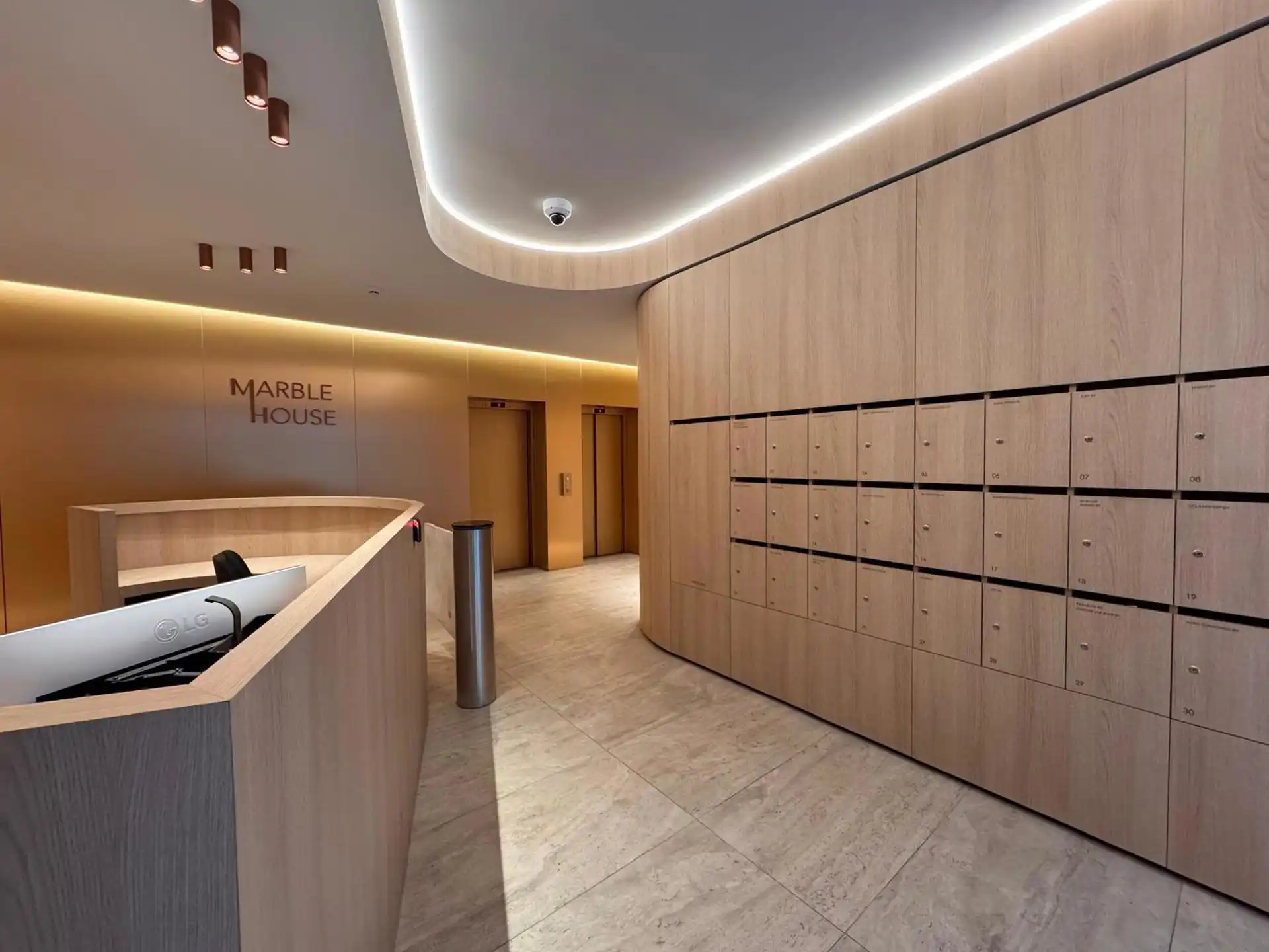 Instapklaar kantoor in de Diamantwijk te Antwerpen foto 2