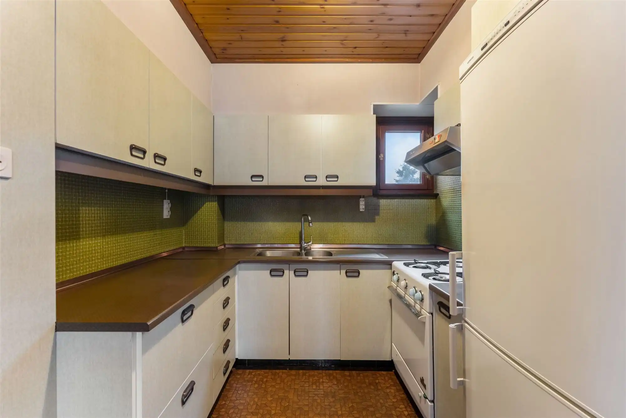 WONING VERDEELD IN 2 APPARTEMENTEN OP 934M2 foto 8