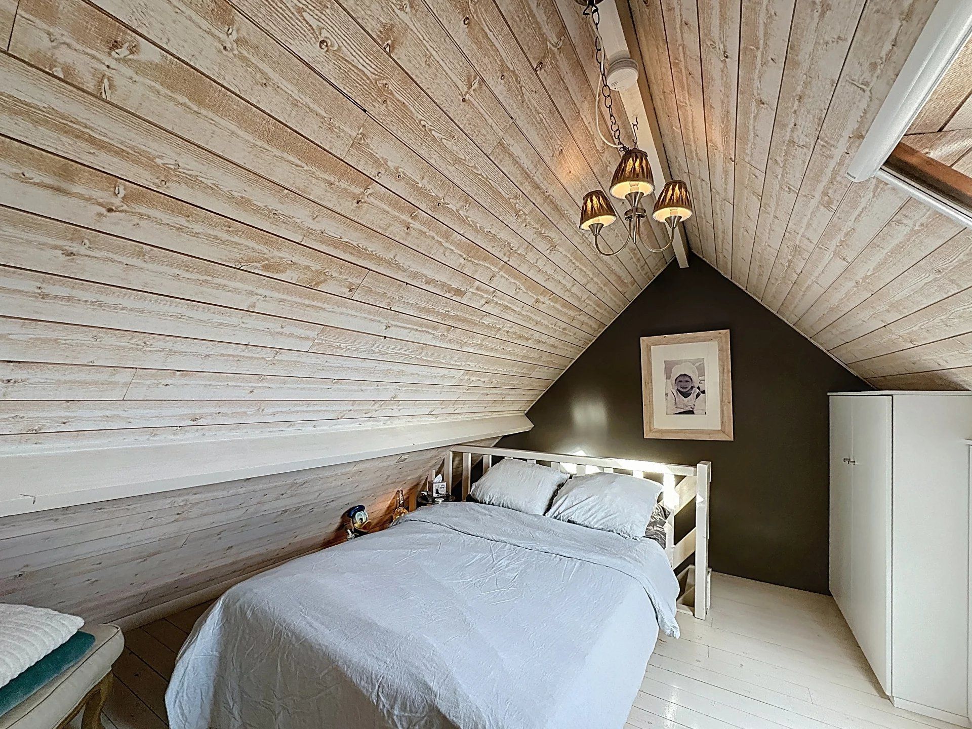 Super gezellig duplex appartement met 1 grote en 1 kleine slaapkamer, groot terras en garage foto 12