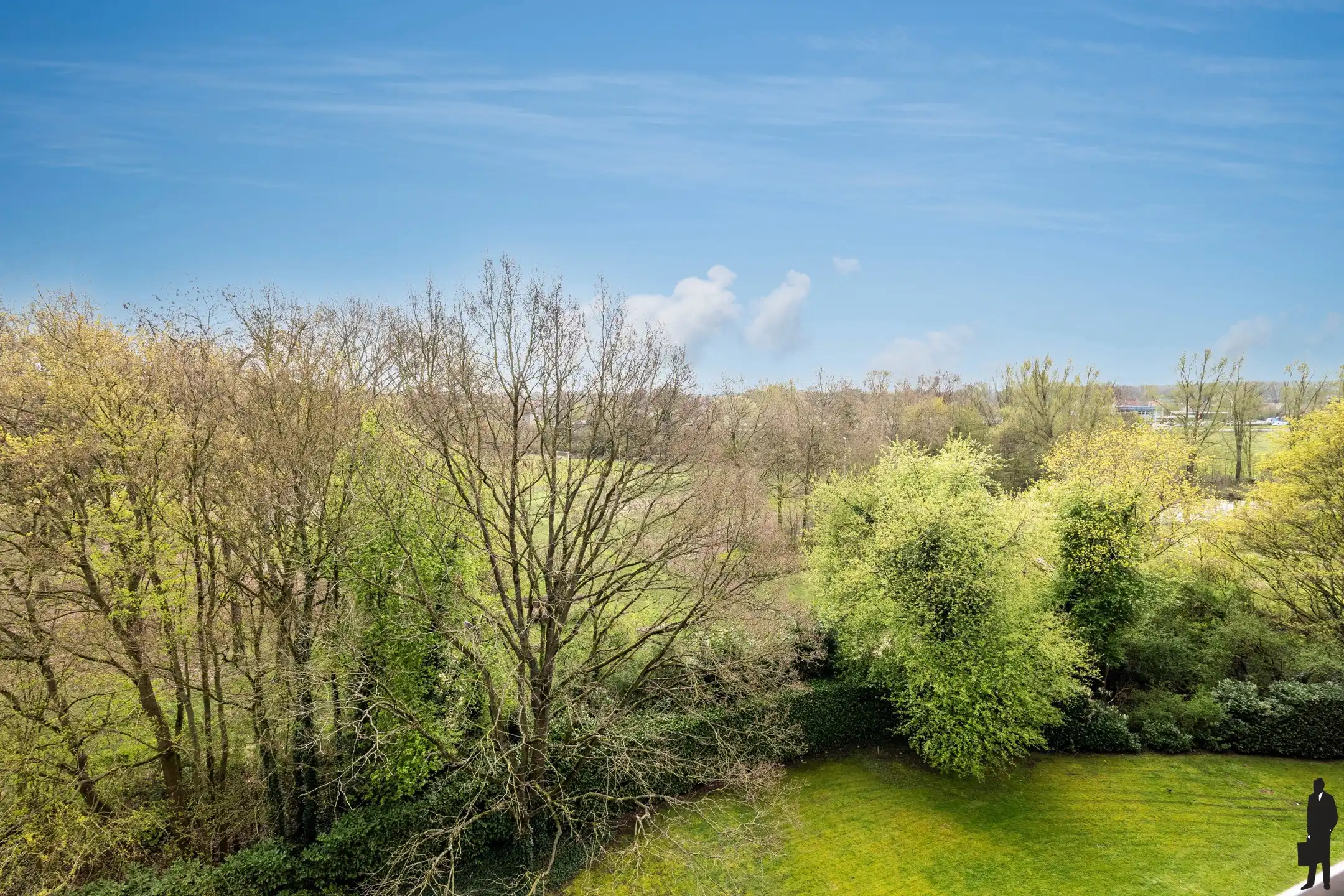 Instapklaar 3-slaapkamer appartement met groen zicht foto 7